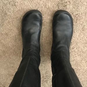 Knee high Keen boots